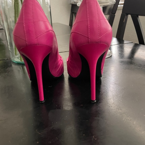 Vintage Steve Madden Hot pink Heels size 6 - Picture 2 of 7